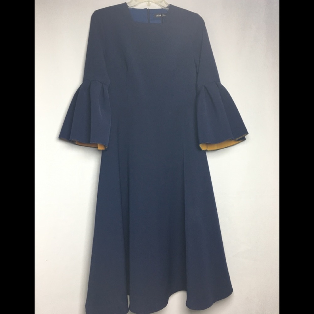 ☑️Marked Queen Heavy Bell Sleeves Zip Back Dress